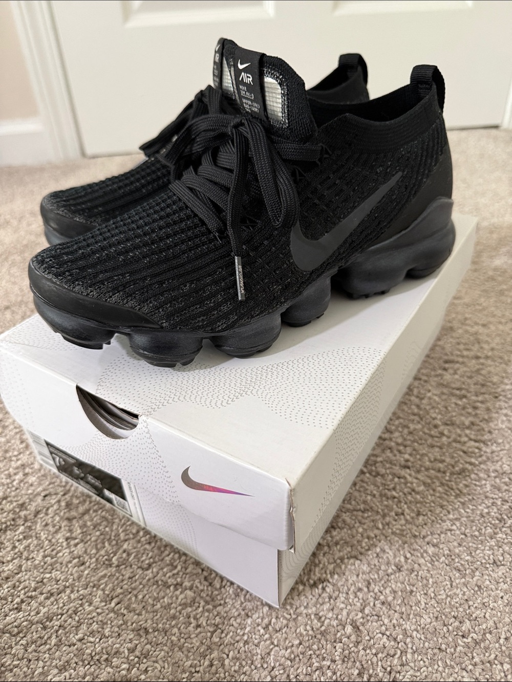Women’s Nike Black VaporMax Flyknit Cushion Sneakers